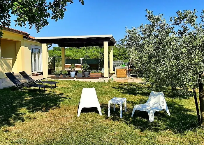 House Romi Дом отдыха Пула